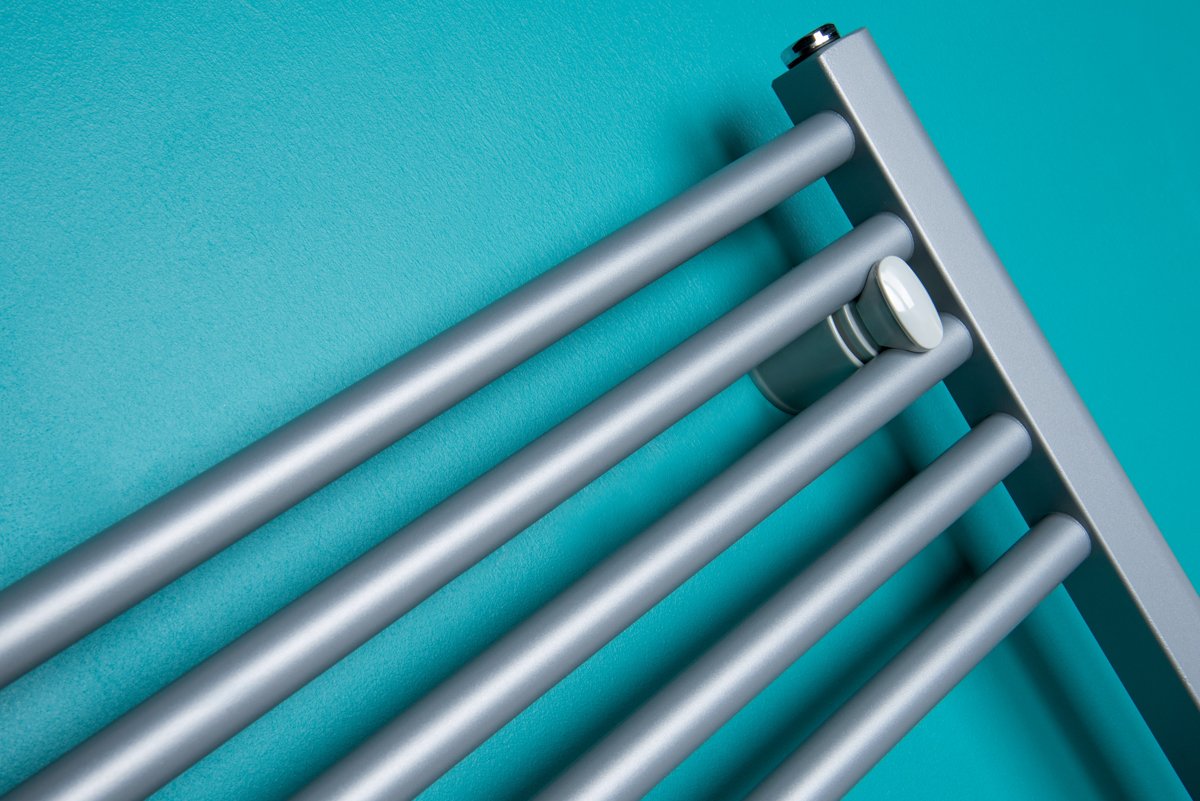 Designer Straight Heated Towel Rail Radiator Bathroom Ladder Warmer